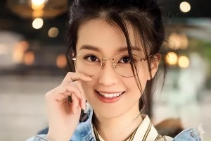 乔欣30岁嫁富二代赖柏霖，事业上升期选择婚姻