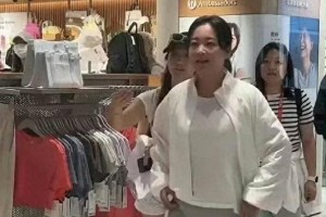 贾玲减肥后最新照片曝光，健康美引热议