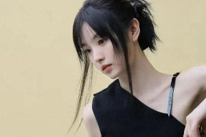田曦薇不对称吊带造型惊艳全网，展现成熟魅力