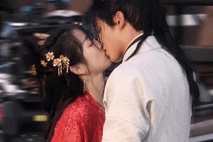 王鹤棣田曦薇《大奉打更人》吻戏路透，甜妹拽哥CP感爆棚